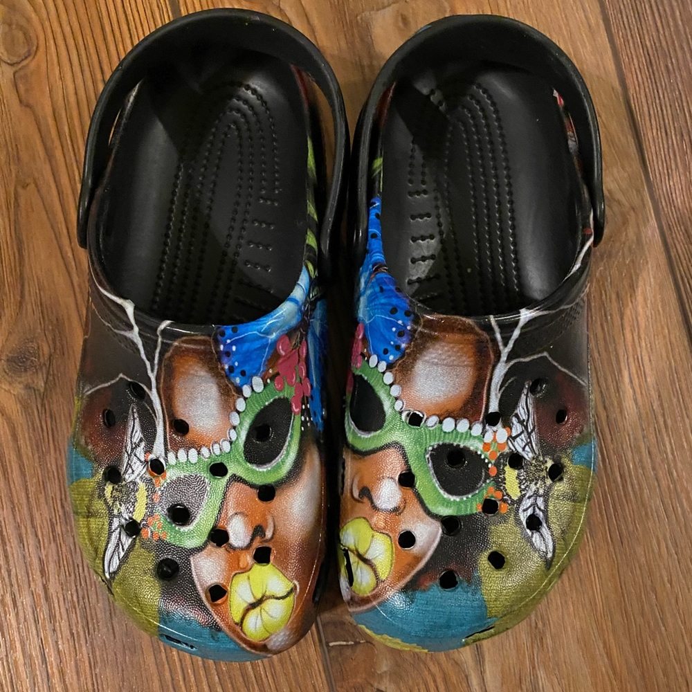 CROCS- Brand New
